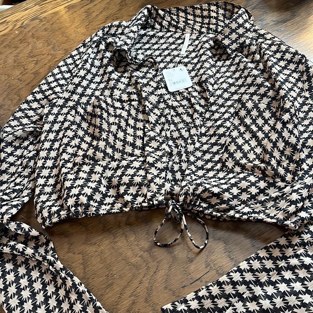 Free People Cropped open tie front shirt